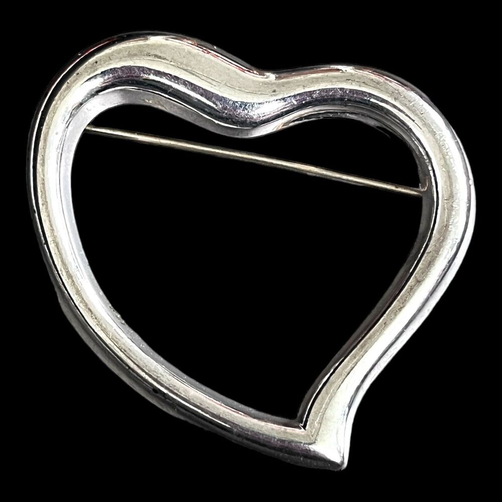 Vintage 1980s Silver Tone Open Heart Brooch Minimalist Pin - 4W